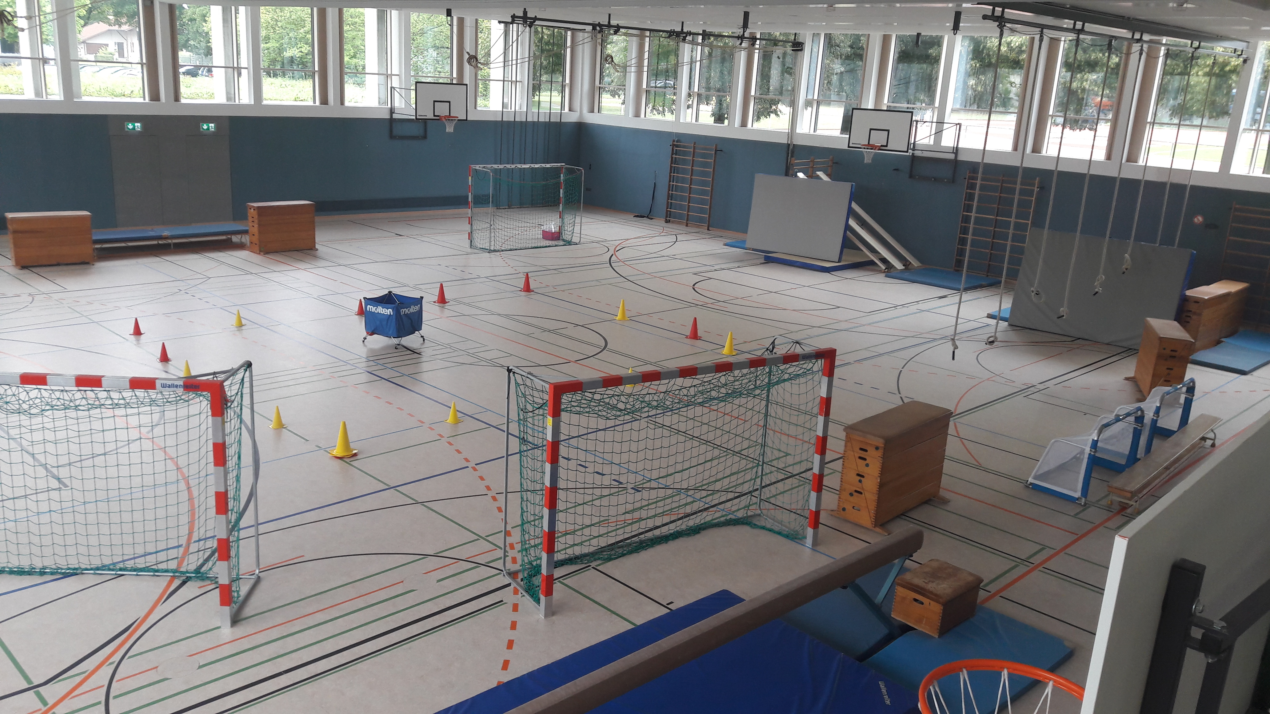 Sporthalle 2